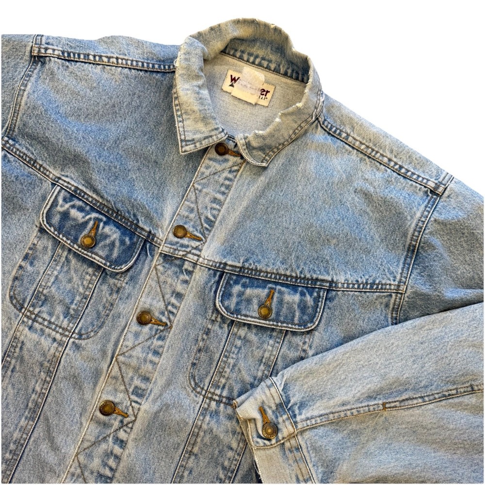 Vintage Wrangler Rugged Wear Men's Blue Denim Trucker Jacket‎ - XXL - Light Wash